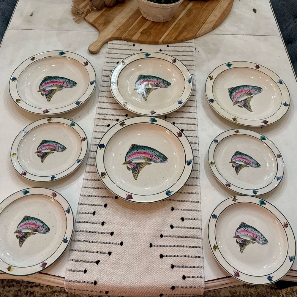 Folkcraft Stoneware Rainbow Trout Scotty Z Plates (set of 8)
